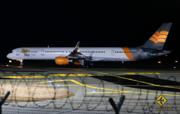 Boeing 757-330